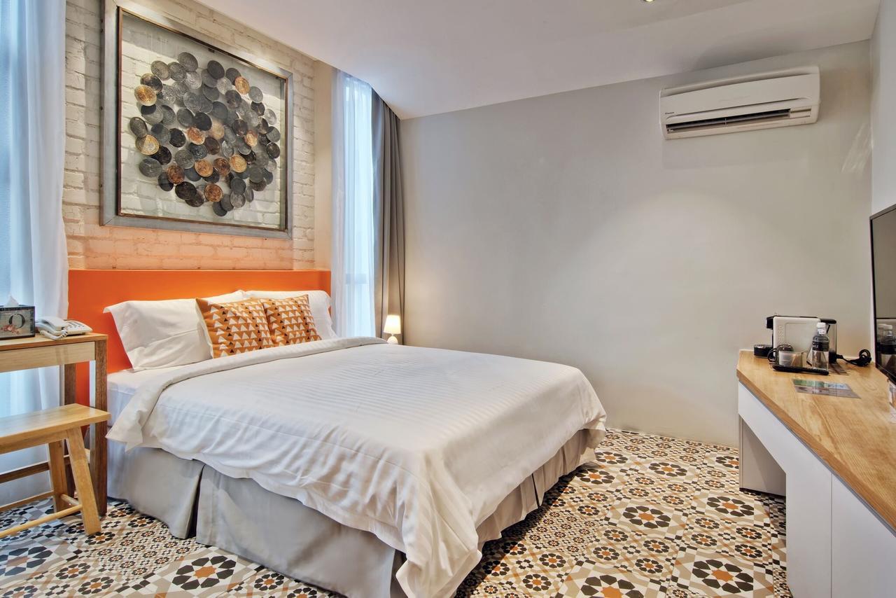 Timez Hotel Melaka Экстерьер фото