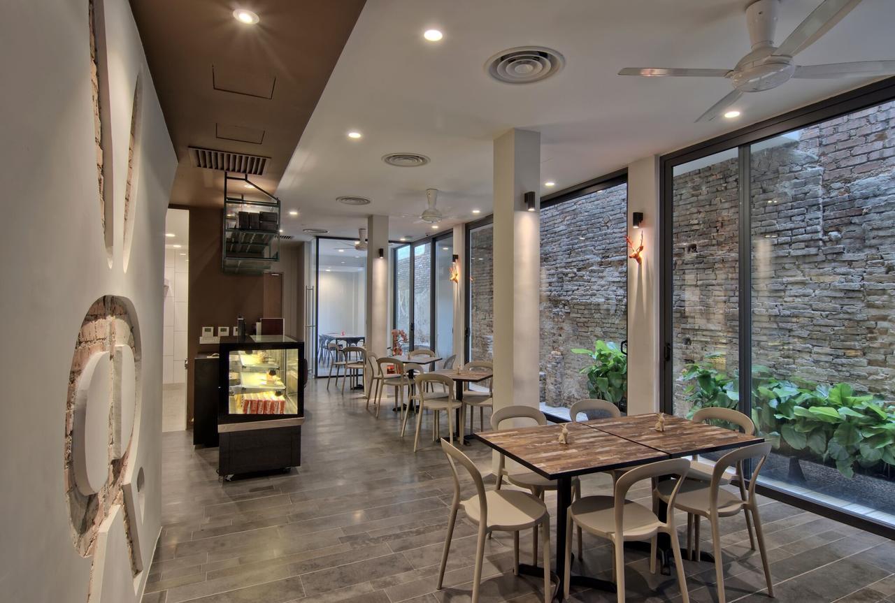 Timez Hotel Melaka Экстерьер фото