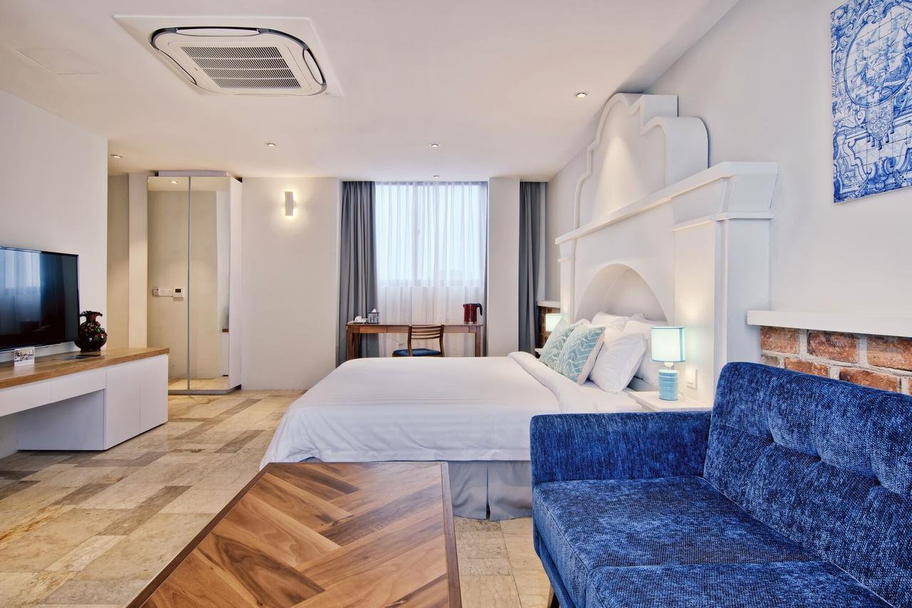 Timez Hotel Melaka Экстерьер фото