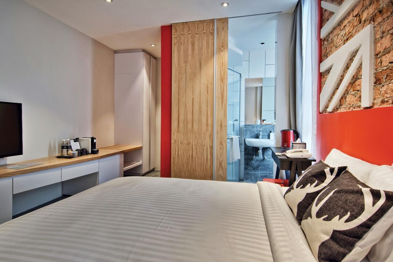 Timez Hotel Melaka Экстерьер фото